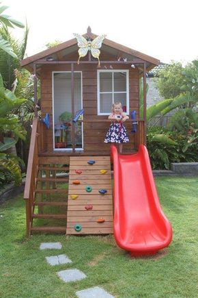 Backyard Playhouse Ideas, Outdoor Playhouse Ideas, Cubby House Ideas, Playhouse With Slide, Backyard Playhouse, Build A Playhouse, Kids Outdoor Play, Desain Lanskap, Playhouse Outdoor