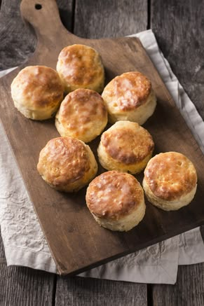 Check out what I found on the Paula Deen Network! Angel Biscuits http://www.pauladeen.com/angel-biscuits Paula Deens Cheddar Biscuits, Paula Deen Biscuits And Gravy, Paula Deen Cheese Biscuits, Paula Deen Buttermilk Biscuits, Paula Dean Chicken N Dumplings, Yeast Biscuits, Angel Biscuits, Twice Baked Potatoes Casserole, Southern Biscuits