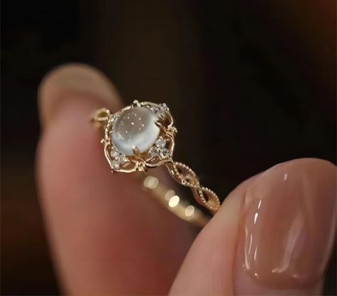 Sunflower 🌻 on Twitter: "moonstone ring 💍 https://t.co/1OyMY3OhGA" / Twitter Hot Necklaces, Cats Eye Ring, Girlfriend Jewelry, Cute Engagement Rings, Romantic Jewellery, Emerald Diamond Ring, Pretty Rings, Moonstone Ring, Dream Jewelry