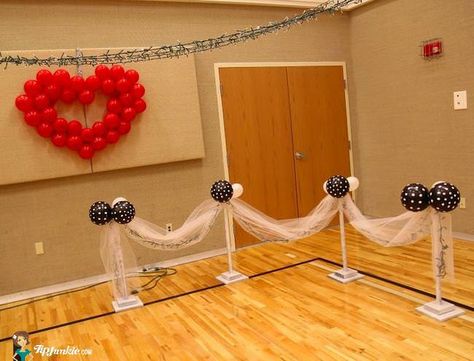 How To Decorate A Gym For A Party, Valentine’s Day Banquet Decorations, Sweetheart Dance Elementary School, Valentines Dance Decorations Diy, Valentines School Dance Decorations, Sweetheart Dance Ideas, Elementary Valentines Dance, Sweetheart Dance Decorations, Valentine’s Day Dance Decorations