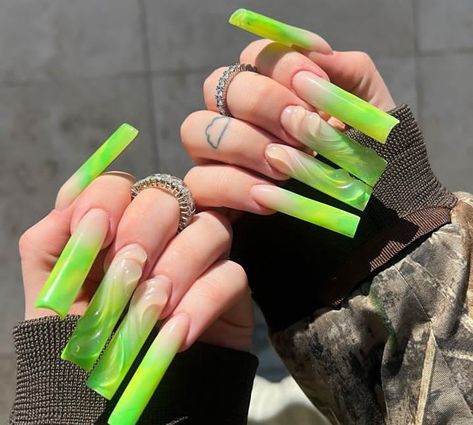 Xl Long Acrylic Nails Green, Super Long Acrylic Nails, Vacation Nails Long, Long Exotic Nail Designs, Fye Nails, Long Acrylic Nail, Tapered Square Nails, Long Acrylic Nail Designs, Drip Nails