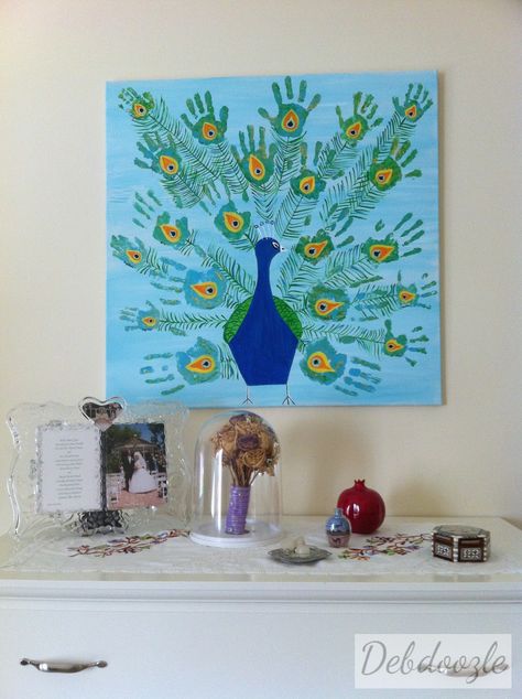 Debdoozle: Hands Down! Family Hand Prints Peacock Painting Family Hand Prints, Peacock Crafts, Hand Prints, Peacock Painting, Handprint Crafts, Daycare Crafts, Tableau Art, Handprint Art, Preschool Art