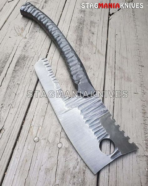 Tactical Swords, Pretty Knives, Tactical Gear Loadout, Camping Knife, Survival Camping, Cool Swords, Cool Knives, Armor Concept, Rock Solid