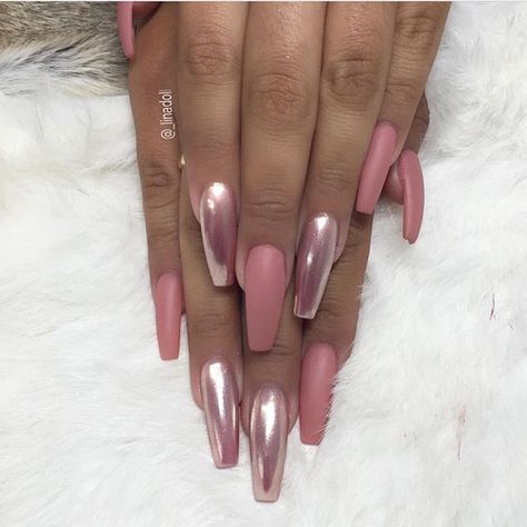 Love @_linadoll #Regram via @vegas_nay Rose Pink Nails, Nails Metallic, Nails Chrome, Nagellack Trends, Pinterest Nails, Trendy Nail Art Designs, Her Nails, Rose Gold Nails, Metallic Nails