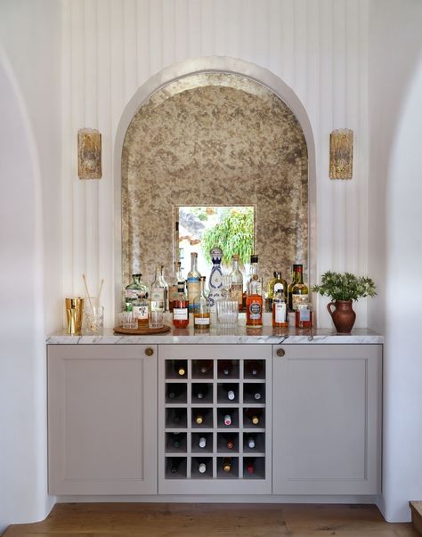 Narrow Wet Bar, Cocktail Lounge Design, Modern Home Bar Designs, Bar Nook, Home Bar Ideas, Bedroom Inspirations Minimalist, Modern Home Bar, Home Bar Design, Mirror Backsplash