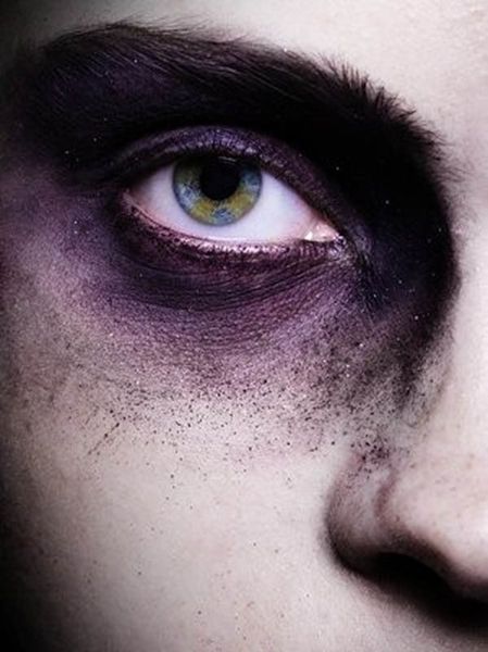 Yasha Nydoorin Aesthetic, Foto Portrait, Mighty Nein, Maquillage Halloween, Zombie Apocalypse, Makeup Art, Makeup Inspo, Maquillaje De Ojos, Halloween Makeup