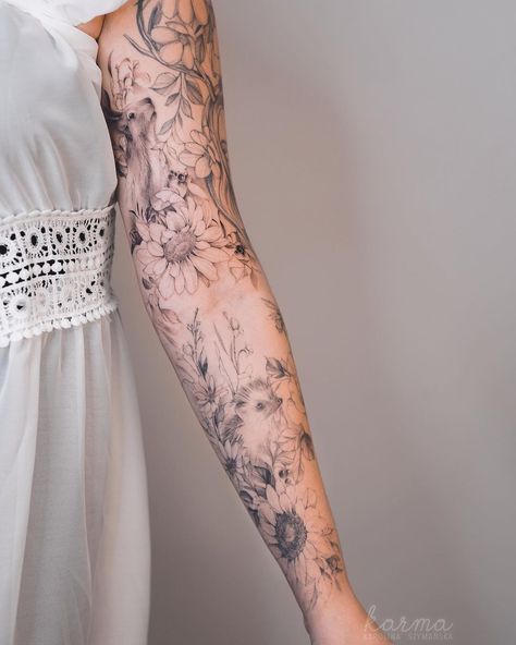 Natur Tattoo Arm, Nature Tattoo Sleeve, Wrap Tattoo, Garden Tattoos, Wildflower Tattoo, Tattoos For Women Half Sleeve, Floral Tattoo Sleeve, Forearm Tattoo Women, Flower Tattoo Sleeve