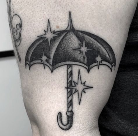 Rain Tattoo, Umbrella Tattoo, Storm Tattoo, Geniale Tattoos, Girly Tattoos, No Rain, Time Tattoos, Blackwork Tattoo, Love Tattoos