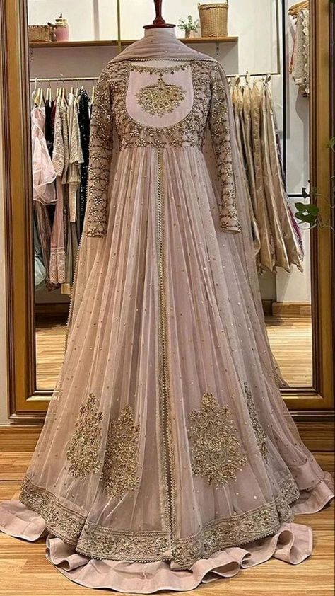 Pengantin India, Desi Wedding Dresses, Latest Bridal Dresses, Bridal Dresses Pakistan, Pakistani Fancy Dresses, Beautiful Pakistani Dresses, Fancy Dresses Long, Bridal Dress Fashion, Pakistani Bridal Dresses