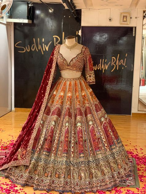 Bridal Lehnga Unique Indian, Unique Indian Bridal Lehenga, Bridal Lehnga Unique, Blouse Photoshoot, Red And Black Lehenga, Best Indian Wedding Dresses, Red Combination, Couple Matching Outfits, Black Lehenga