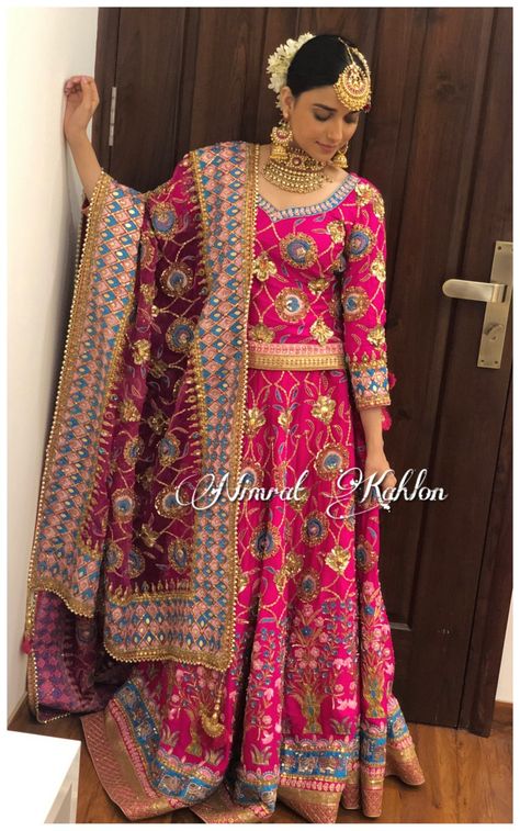 Shoe Corner, Harmanpreet Kaur, Punjabi Dress Design, Royal Bride, Punjabi Wedding Couple, Nimrat Khaira, Bridal Suits, Pakistani Bridal Dress, Designer Bridal Lehenga Choli