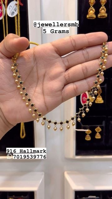 Black Stone Necklace Gold, Antique Gold Pendant Set, 10grams Gold Necklace Designs, 8 Grams Gold Necklace, Short Gold Necklace, Simple Gold Bangle, Pretty Gold Necklaces, Ruby Necklace Designs, Gold Ruby Necklace