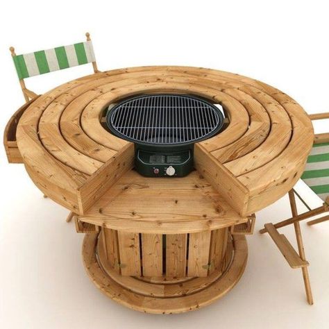 Artistic picnic table Homemade Grill, Table Grill, Bbq Table, Grill Table, Into The Wood, Modern Garden Design, Wooden Spools, Backyard Projects, Into The Woods