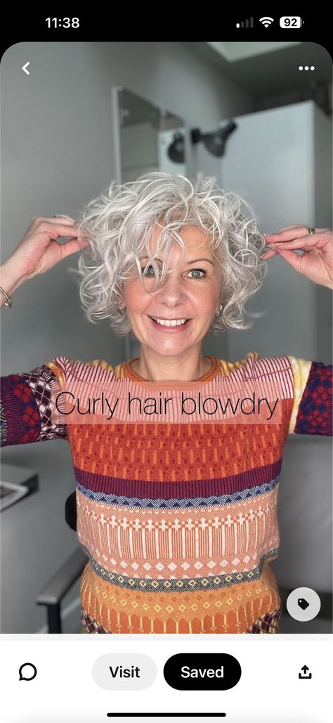 Hair Blowdry, Short Layered Curly Hair, Layered Curly Hair, Curly Hair Photos, Corte Bob, Curly Hair Updo, Growing Out Short Hair Styles, Trendy Short Haircuts, Short Hair Over 60