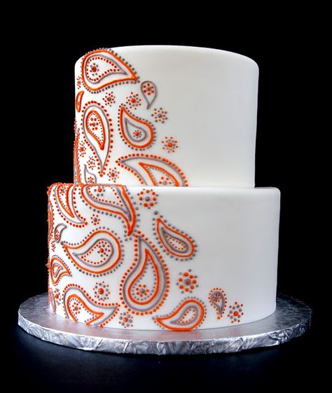 Orange and Gray Paisley Wedding Cake Henna Cake, Paisley Cake, Indian Cake, Paisley Wedding, Indian Wedding Cakes, Modern Wedding Cake, Yellow Kitchen, Beautiful Wedding Cakes, Love Cake