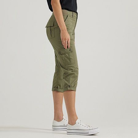 Green Capris Outfit, Cargo Capris Outfit, Capris Outfit, Capri Outfits, Cargo Capris, Pants Green, Stretch Fabric, Capri Pants, Mid Rise