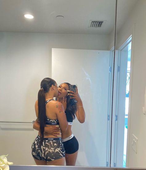 JJ 🍒 on Twitter: "tucked offf… " Sway And Jay, Fem Lesbian, Girlfriend Goals, Black Love Couples, Black Couples Goals, Couple Relationship, Relationship Goals Pictures, Nalu, Couple Aesthetic