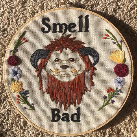 Bowie Embroidery, Labyrinth Embroidery, Labyrinth Cross Stitch, Eclectic Decor Colorful, Funny Embroidery, Cross Stitch Boards, The Labyrinth, Hand Embroidery Projects, Cute Little Drawings