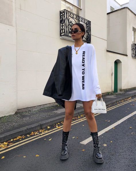 2019 Ready To Wear, Style Désinvolte Chic, Trending Fashion Outfits, Teenage Fashion Outfits, Tee Dress, Teen Fashion Outfits, White Fashion, Well Dressed, Short Outfits