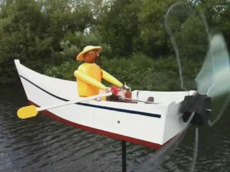 Whirligig Rowboat - YouTube Diy Whirligig, Garden Whirligig, Diy Wind Turbine, Whirligigs Patterns, Jigsaw Projects, Kinetic Wind Spinners, Boat Crafts, Wooden Cart, Chicken Toys