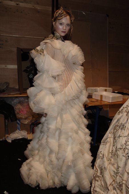 Alexander Mcqueen Aesthetic, Raquel Zimmermann, Vlada Roslyakova, Gemma Ward, Personal Investigation, Fashion Aesthetics, Wedding Mood, Material Girls, All About Fashion