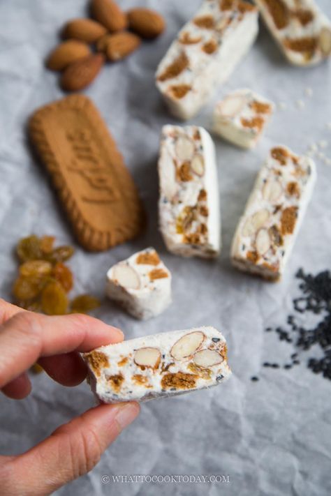 Vegan Nougat Recipe, Soft Nougat Recipe, Snowflake Crisp, Nougat Candy, Nougat Recipe, Chinese Desserts, Gourmet Candy, Vegan Christmas Recipes, Taiwan Food