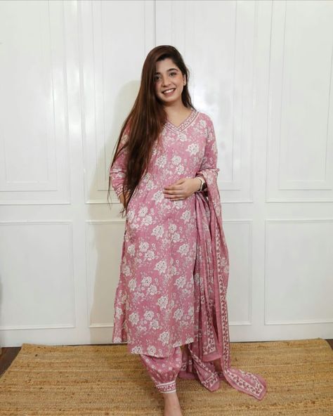 Women cotton kurta set Afgani Pant Design, Cotton Kurta Set With Dupatta, Afgani Kurti Designs, Stret Kurtis Design With Pant, Afgani Salwar Suit Party Wear, Straight Suits With Pants Indian, Cotton Printed Kurtis Design Summer, Straight Suit Designs With Pants, Cotton Straight Kurti Designs