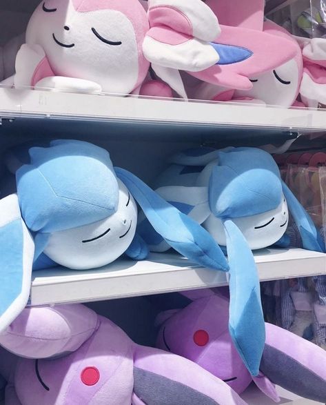 Sleepy Pokemon, Plush Pokemon, Pokemon Eevee Evolutions, Pokemon Eeveelutions, Eevee Evolutions, Pokemon Pokemon, Pokemon Toy, Pokemon Center, Pokemon Eevee