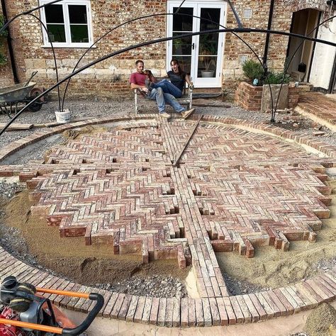 Our back garden was in dire need of a similar amount of attention to what the house has received recently, so this is a little story about how I set about creating a patio area that was fitting of the house; enjoy. This is how things started out - essentially a dumping ground!It was a mixture of turf, hardcore and concrete (with a semi destroyed brick BBQ area!) And this was the plan....Oh yeah, and the idea was to do it all with no hired help! De-turf I wanted to keep some of t… Brick Bbq Area, Reclaimed Brick Patio, Circle Patio, Brick Bbq, Brick Projects, Dumping Ground, Brick Patio, Rustic Patio, Brick Paving