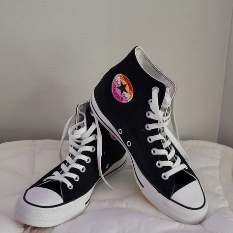 Questions? Leave A Comment Below! Converse Chuck Taylor Beautiful Colors, New Without Tags, Men's 7-1/2 Woman's 9-1/2, I Will Accept Reasonable Offer. Converse Designs Ideas, Heartstopper Converse, Drawn On Converse, Converse Doodles, Converse Shoes Aesthetic, Decorated Converse, Converse Colors, Converse Art, Converse Ideas