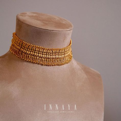 Choker Necklace Designs Gold Indian, Gold Choker Necklace Indian, Jewellery Choker, Vintage Indian Jewelry, Unique Gold Jewelry Designs, Gold Chokers, Gold Jewelry Set, Bridal Jewellery Inspiration, Bridal Necklace Designs