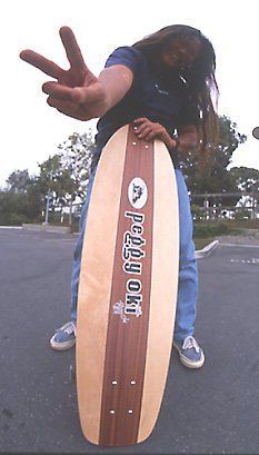 Peggy Oki, Old School Skateboards, Skateboard Photography, Z Boys, Role Models, Roxy, Surfboard, Aesthetic Pictures, Old School