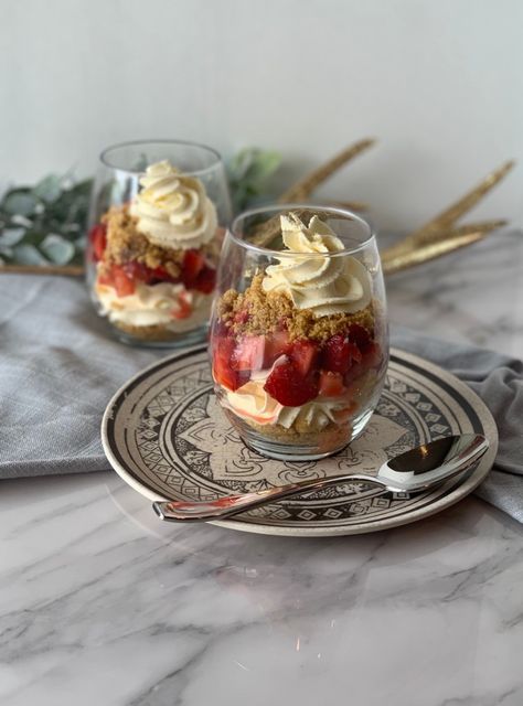 Strawberry Cheesecake Parfaits • Just a Dash • No-Bake Dessert Fresh Berries Dessert, Cream Cheese And Cool Whip, Strawberry Cheesecake Parfaits, Quick Summer Desserts, Strawberries Whipped Cream, Plain Cheesecake, Strawberry Parfait, Cheesecake Parfaits, Parfait Cups