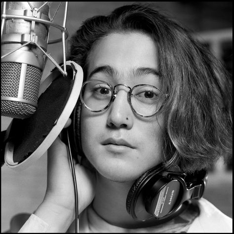 Young Sean Lennon by Timothy White Jhon Lennon, John Lennon Yoko Ono, Sean Lennon, John Lennon And Yoko, Julian Lennon, John Lennon Beatles, Beatles John, Sore Eyes, Yoko Ono