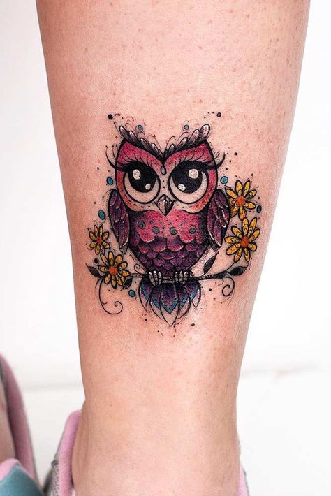 Cute Owl Design For Leg #cutetattoo #femininetattoo Simple Owl Tattoo, Baby Owl Tattoos, Colorful Owl Tattoo, Owl Tattoo Meaning, Nite Owl, Owl Tattoo Drawings, Cute Owl Tattoo, Shape Tattoo, Owl Tattoo Design