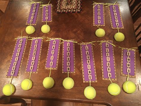 School Locker Decorations, Tennis Ideas, Banquet Decor, Team Ideas, Locker Decorations, Team Bonding, School Lockers, Senior Night, Locker Room