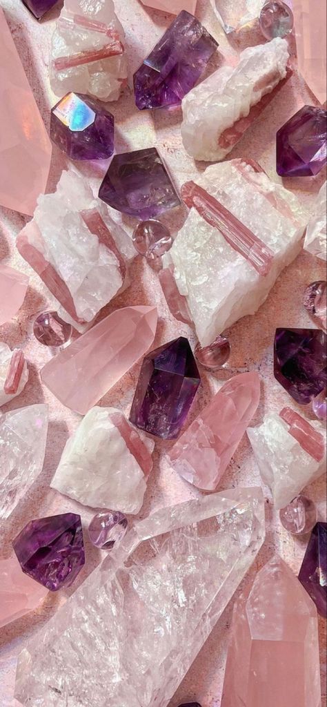 Crystal Phone Background, Crystals Wallpaper Aesthetic, Crystals Wallpaper, Wallpaper Iphone Minimalist, Wallpaper Mawar, Summer Phone Wallpapers, Wallpapers Floral, Wallpaper Iphone Tumblr, Iphone Aesthetic Wallpaper