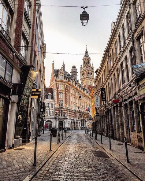 Lille on Instagram: “TOP Lille 📷 par @elmapademimundo • #toplillephoto Allez sur la galerie à la une pour partager les ❤️ #communityfirst #lille #france…” Isla Verde Puerto Rico, France Bucket List, Pretty Streets, Calm Bedroom, Art In The City, Mont St Michel, Lille France, St Pancras, Great Ocean Road