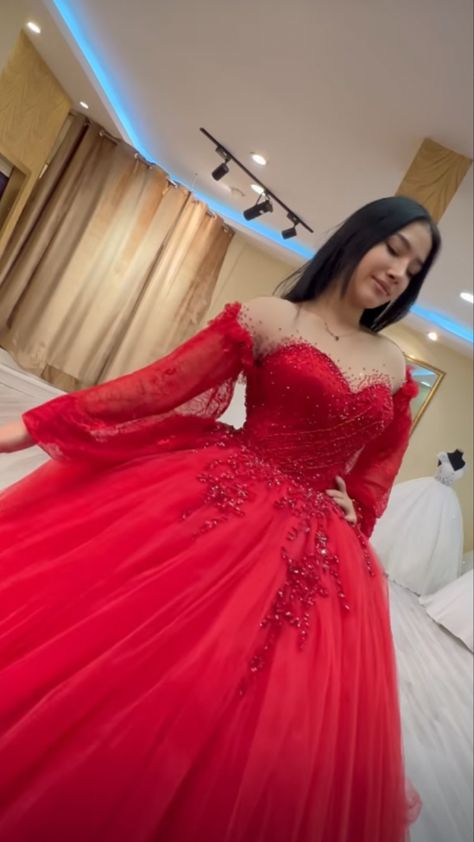 Red Quinceanera Dresses Sleeves, Red Quince Dress With Sleeves, Red Quinceanera Dresses With Sleeves, Red Dama Dresses, Sweet 15 Dresses Quinceanera, Red Sweet 16 Dresses, Red Quince Dress, Quinceanera Dama Dresses, Red Quinceanera Ideas