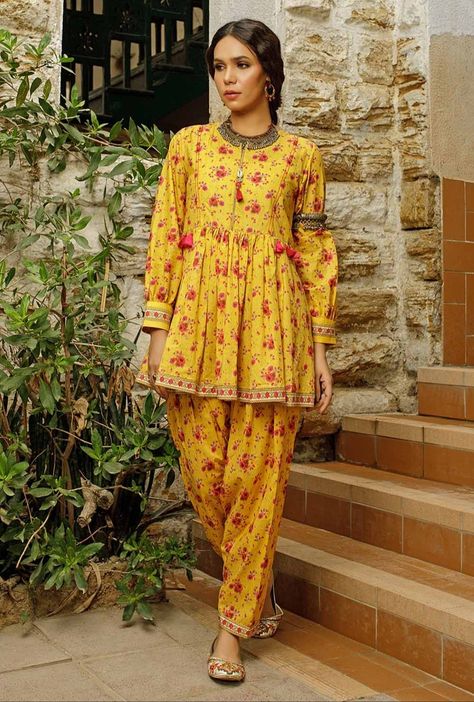 #dressdesign #summerdressdesign #pakistanidress #printeddressdesign #frock Dress Designs For Girls, Eastern Dresses, Designer Summer Dresses, Short Frock, Stylish Tops For Women, Beautiful Casual Dresses, Salwar Dress, Pakistani Fashion Casual, Stylish Short Dresses