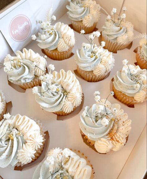 Boho Wedding Cupcakes, Neutral Cupcakes, Confirmation Cupcakes, Beach Wedding Cupcakes, Eid Desserts, Baby Shower Cupcakes Neutral, Engagement Cupcakes, Bridal Shower Cupcakes, Gold Cupcakes