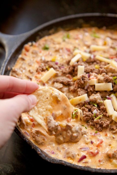 Ground Beef Queso Dip Ground Beef Cheese Dip Crockpot, Queso With Ground Beef, Ground Beef Queso Dip, Beefy Queso, Queso Dip With Ground Beef, Ground Beef Queso, Tostitos Dip, Beef Queso Dip, Dip With Ground Beef