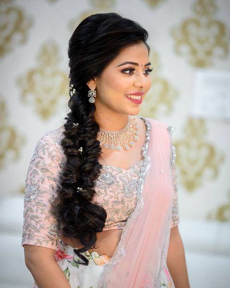 Top 81+ Indian Bridal Hairstyles To Bookmark Right Away! - Wedbook Crop Top Hairstyles Indian Wedding, Reception Hairdo, South Indian Wedding Hairstyles, Reception Hairstyles, Hairstyle Indian, Bridal Hair Decorations, Bridal Hairstyle Indian Wedding, Hair Style On Saree, Saree Hairstyles