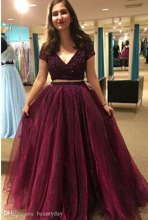 Dresses With Short Sleeves, Long Skirt Top Designs, Evening Gowns Dresses, Long Skirt And Top, 2 Piece Prom Dress, Simple Lehenga, Evening Fashion, Long Gown Design, Wedding Lehenga Designs