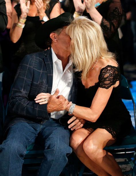 The high-school sweethearts eloped 45 years ago. George Strait Son, Bubba Strait, George Strait Family, King George Strait, Country Music Awards, Alan Jackson, Chris Young, Eric Church, Florida Georgia Line