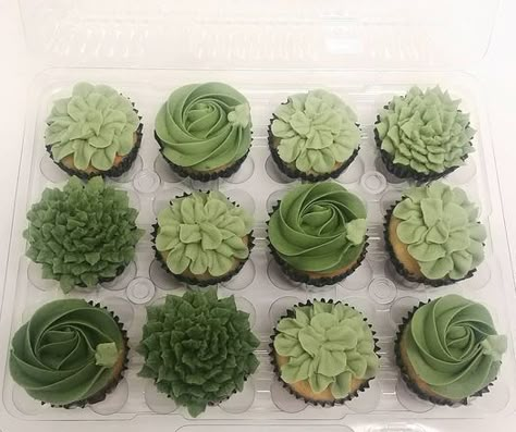 Sage Green Cupcakes Aesthetic, Botanical Cupcake Ideas, Sage Green Wedding Cupcake Ideas, Forest Green Wedding Cupcakes, Natural Cupcake Decorations, Succulent Cupcakes Easy, Olive Green Cupcakes, Plant Themed Cupcakes, Forest Green Cupcakes