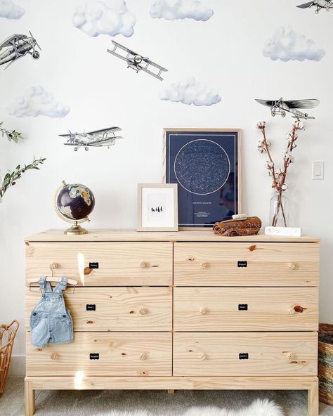 The Night Sky (@thenightskyio) • Instagram photos and videos Airplane Wall Decals, Airplane Boy Nursery, Airplane Room For Boys, Baby Boy Airplane Nursery, Airplane Toddler Room, Airplane Bedroom Ideas, Airplane Nursery Ideas, Leo Nursery, Airplane Themed Bedroom