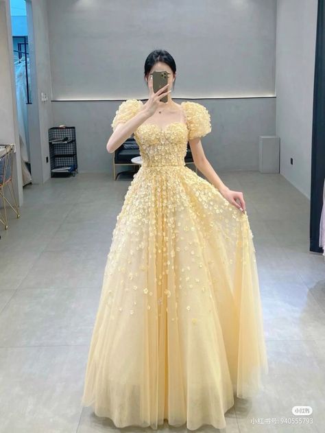 Story Clothes, Royalty Clothes, Royalty Dress, Outfit References, Bridal Party Gowns, Yellow Dresses, Gowns Dresses Elegant, Belle Dress, Princess Gown