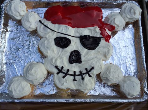 Pirate Bday Cake, Pirate Cupcake Cake, Pirate Pull Apart Cupcake Cake, Simple Pirate Cake, Pirates Of The Caribbean Cake, Pirate Ship Cake, Pirate Cupcakes, Pirate Party Food, Pirate Food