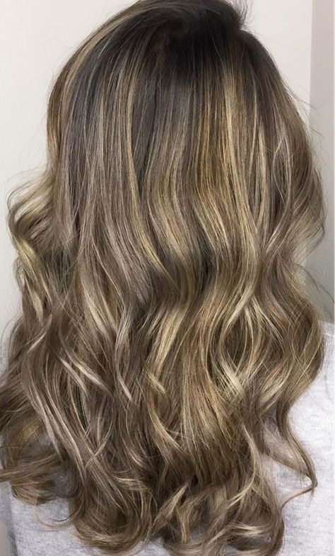 30 Ash Blonde Hair Color Ideas That You’ll Want To Try Out Right Away Ash Blonde Hair Color Ideas, Golden Hair Color, Ash Blonde Hair Color, Ash Blond, Ombre Curly Hair, Ash Blonde Hair Colour, Ombre Blond, Balayage Blond, Ash Hair